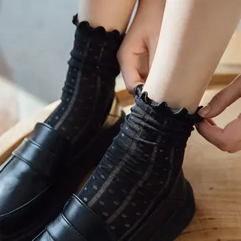 Японски сладки чорапи в стил Лолита за момичета, kawai, харадзюку, дантелени гофрирани чорапи за cosplay, сладки чорапи за момичета, висококачествени чорапи с черно-бял модел
